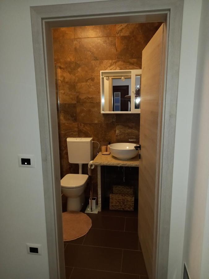 Apartmani Noa I Natali Kaldanija Exterior photo